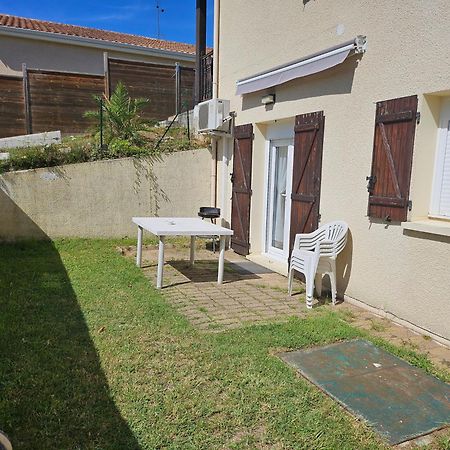 Apartament Dependance 4 Personnes Saint-Loubès Zewnętrze zdjęcie